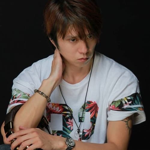 YOSHI KANOU